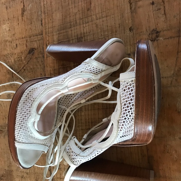 D&G platform lace up heels - Picture 10 of 10